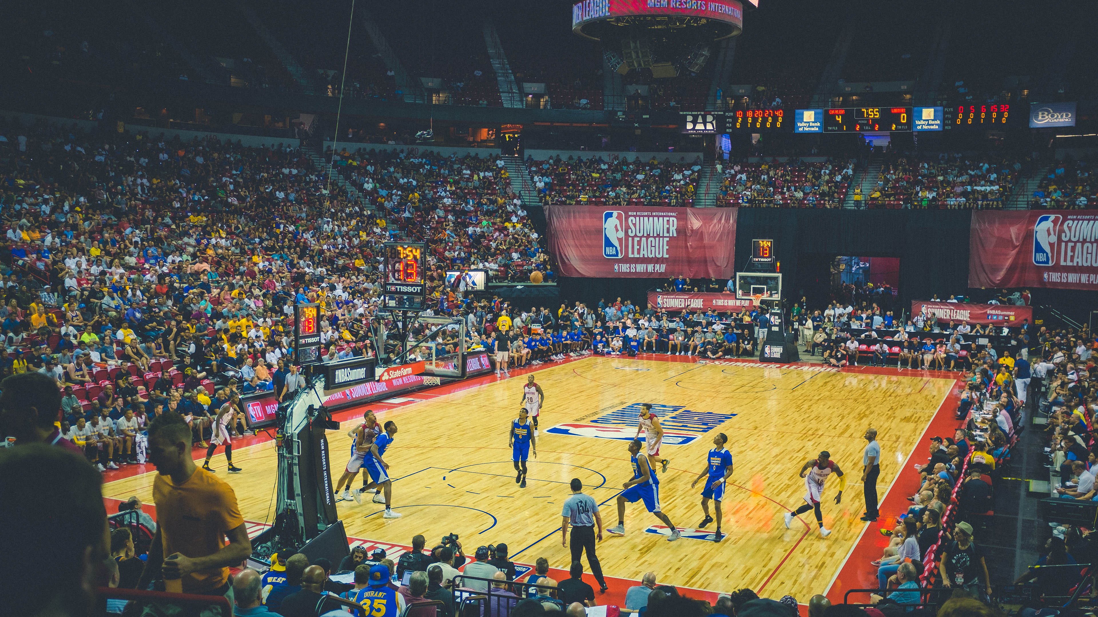 _湖人一扫颓势，连战连捷_，湖人连签4人